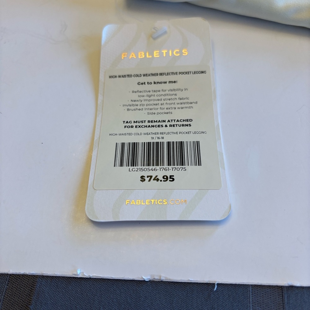 Fabletics High-Waisted Reflective Pocket Legging 1X Warm White - Picture 2 of 3